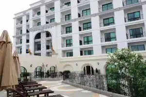 S.N. Plus Hotel, Паттайя