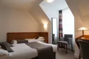 Отель «The Originals City, Hôtel Manche-Océan, Vannes Centre», Ванн