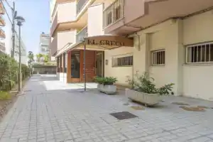 Urban Apartment in Salou near Playa Levant Sea Beach, Салоу