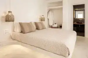 The Naxian Collection Grande Suite With Shared Pool, Айя-Анна
