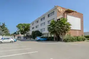 hÔTel b&b Ville Active, Parking séCurisé Gratuit, Ним