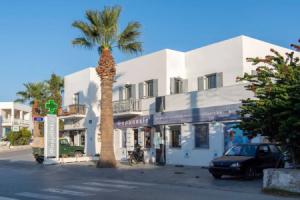 Parikia's Crossroad 3 Bedroom House, Парикия