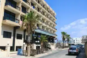 Canifor Hotel, Сент-Полс-Бэй