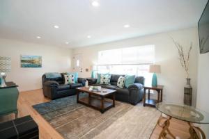 The Meadowlark Manor Spacious Backyard & Hot Tub, Денвер