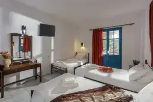 Palm Bay Hotel, Сисси
