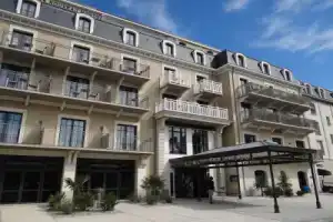 Отель «Hôtel Le Nouveau Monde», Сен-Мало