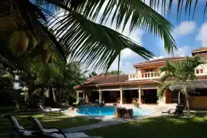 Castello Beach Hotel, Гранд Анс