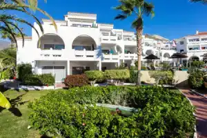 Апарт-отель «Regency Torviscas  and Suites», Адехе