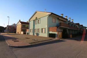 Sun Drenched Residence with Pool in Rosolina Mare, Розолина-Маре