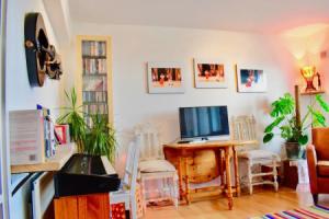 1 Bedroom Apartment With Balcony And Seaviews, Брайтон