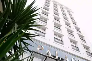 Hotel «Palace», Влера