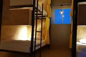White House Hostel, Нячанг