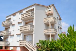 Apartments Matan, Новаля
