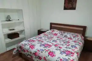 54 Tsereteli Street Home, Кутаиси
