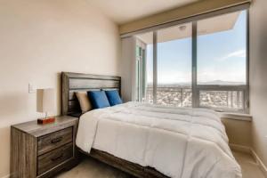 Highrise 2 BR Prime Spectacular Views, Сан-Диего
