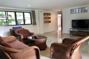 Dolphin Bay Resort SHA-EXTRA PLUS HOTEL, Бан-Маи