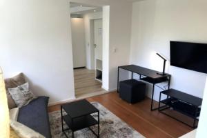 Business Apartment TUSCANY, Terrasse, WiFi, separater Eingang, Ройтлинген
