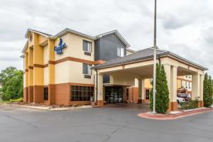 Quality Inn & Suites Montgomery East Carmichael Rd, Монтгомери