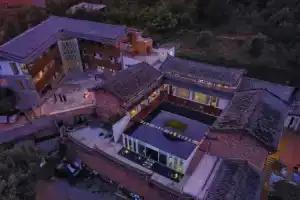 The CHI Hotel, Лицзян