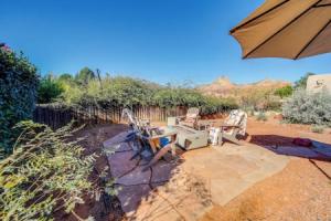 Red Rock Mtn View & Fire Pit: Central Sedona Home!, Седона
