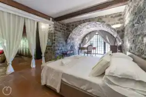 Menadel Apartment, Ачи Трецца