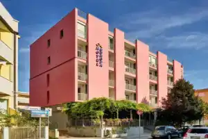 Hotel «Europa», Градо