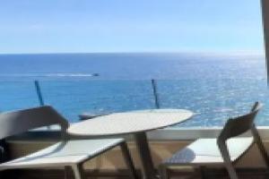 Cloud 7 Quality Sea Front Apartment, Марсаскала