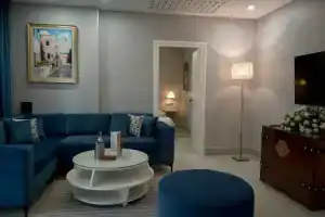 Апарт-отель «Suites Hôtel Les Charmilles & Spa», Ламарса