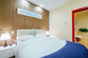 Skylini Seaview Holiday Inn-Dali, Дали