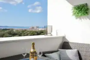 Stella Maris **** balcony, sea view, garage, BBQ, Задар
