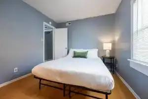 Affordable Quaint Retreat in Indianapolis, Индианаполис