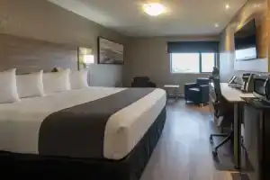 Апарт-отель «Hôtel & Suites Le Dauphin Québec», Квебек