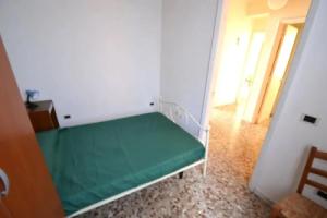Apartment for Rent With Parking Spaces in Torre Dell'orso Pt06, Торре-делль-Орсо