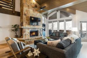 Trail's End Lodge at Deer Valley Resort - Three Bedroom Residence with Den and Spa #302 3 Condo, Парк-сити