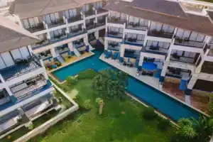 Samaya Bura Beach Resort, Ламаи Бич