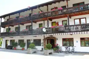 Hotel - Restaurant Almröserl, Флинтсбах