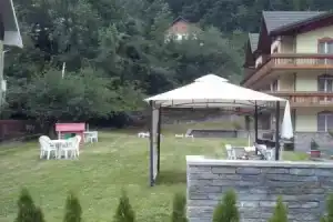 Casa Maria, Априка