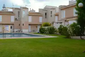 House in Torrevieja Tourist Rental Paco, Торревьеха