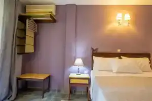 Tellis Holiday Rooms, Мораитика