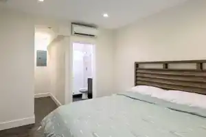 Victoria Park Urban Oasis W/ Patio, 2 Miles To Beach 1 Bedroom Duplex, Форт-Лодердейл