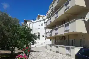 Апарт-отель «Oro», Петровац