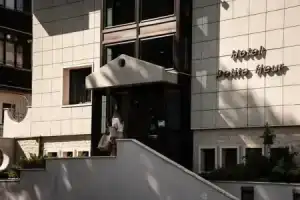 Hotel Petite Fleur, Роккаразо