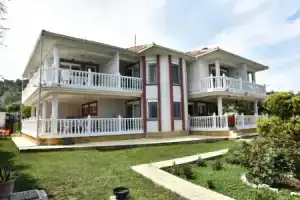 Мини-отель «Cunda Aşiyan Otel», Айвалык