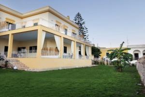 Palazzo De Donno n01, Санта-Чезареа-Терме