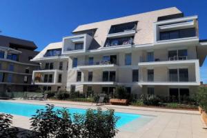Huswell - Family-friendly Apartment in Nieuwpoort With Shared Summer Pool, Ньивпорт