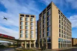 Отель «Courtyard by Marriott London City Airport», Лондон