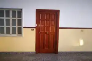 House of Flowers, Торре-Аннунциата