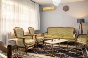 Colorful Home Near Popular Attractions in Konak, Измир