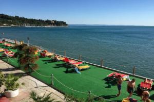 Hotel «Riviera & Maximilian's», Триест