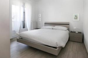 Villa Family Colico With Pool, Колико